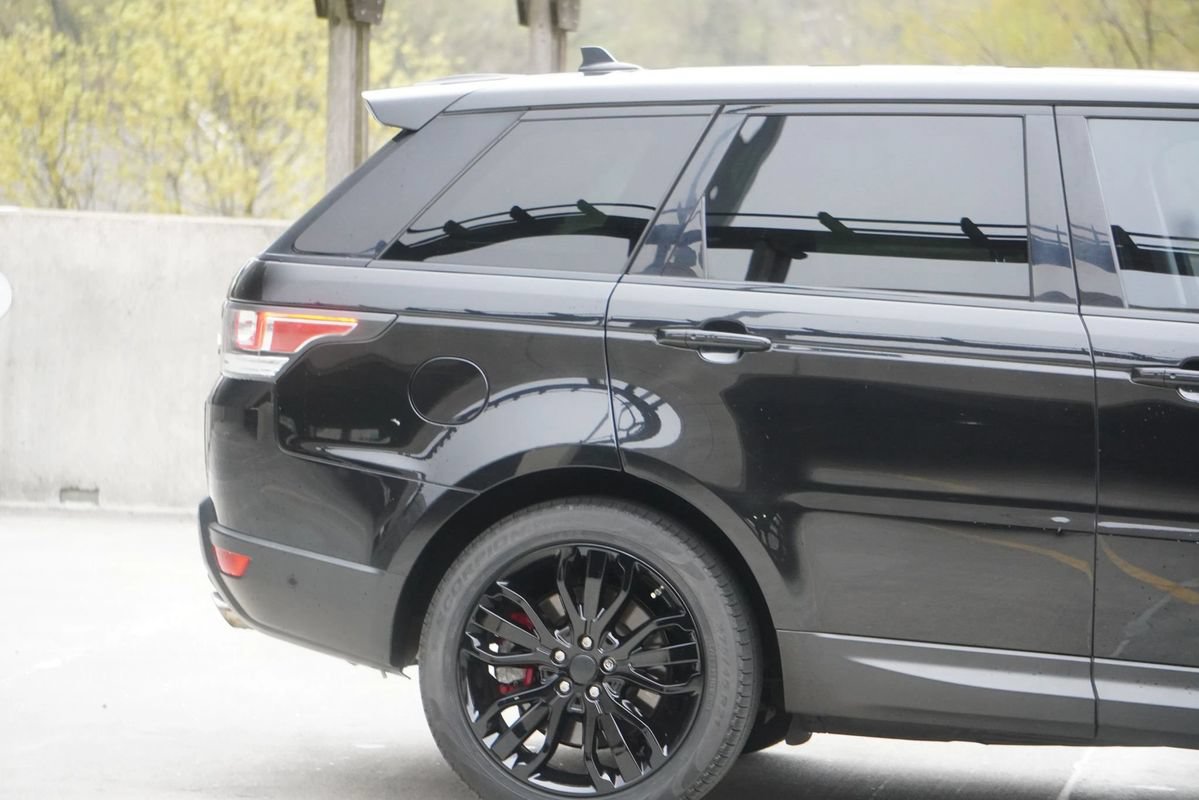 Used 2016 Land Rover Range Rover Sport Supercharged AWD/4WD image 10