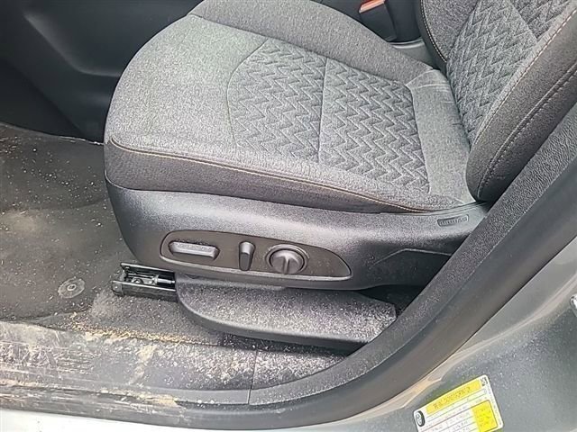 Used 2023 Chevrolet Equinox LT image 12