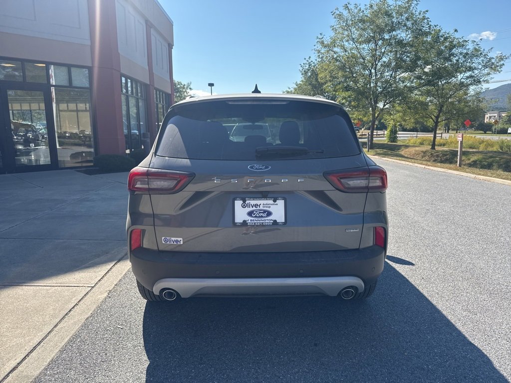 New 2024 Ford Escape SE image 6