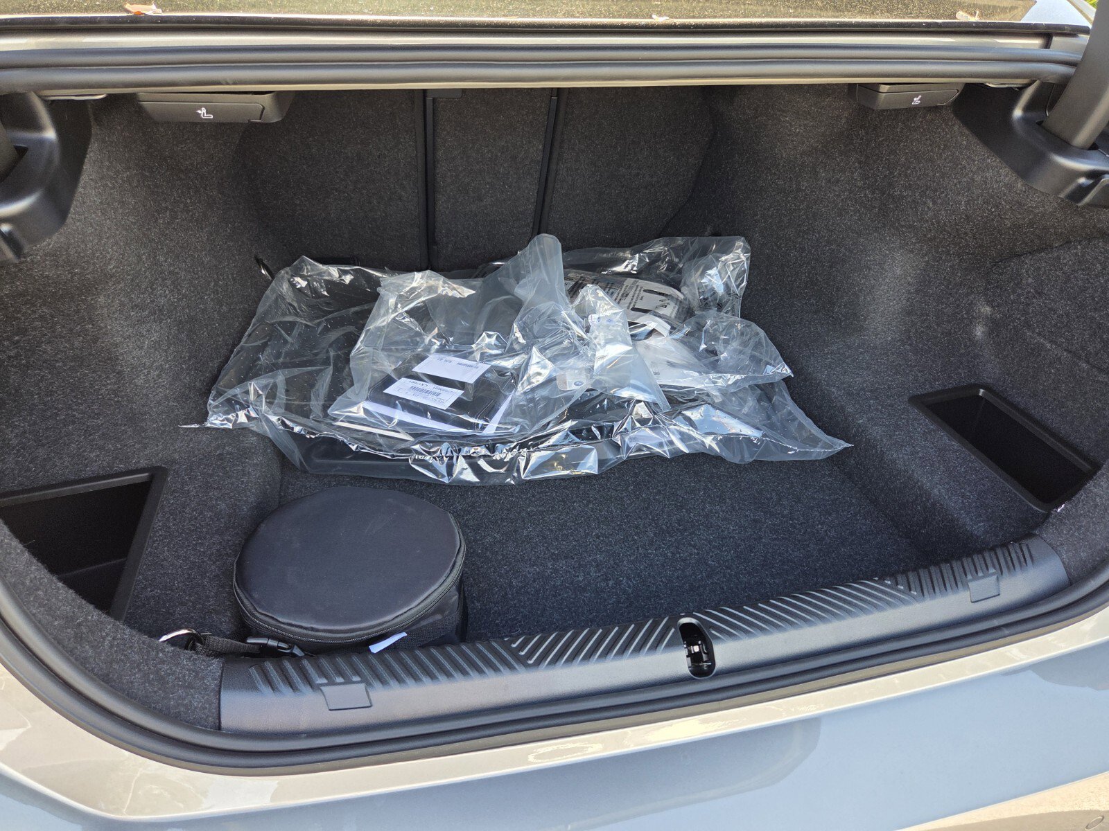 Used 2026 BMW 530i w/ M Sport Package image 15