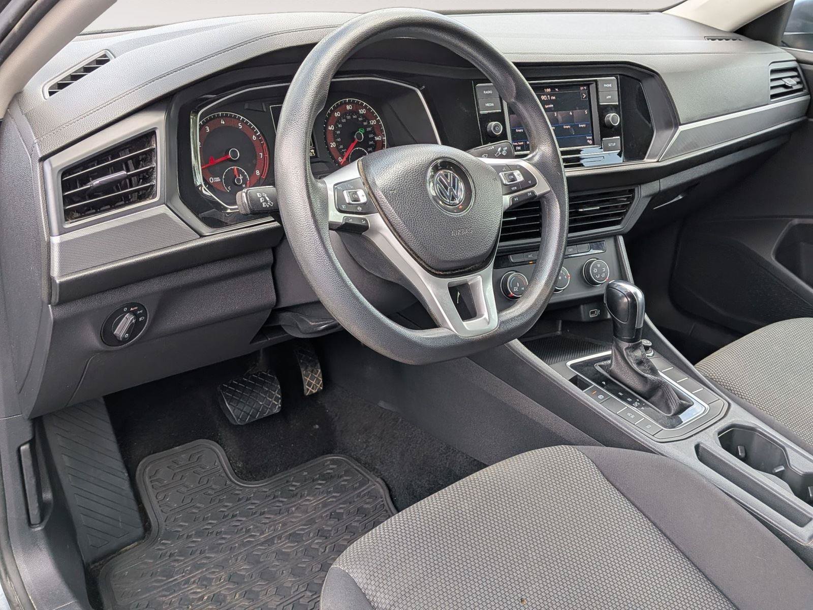 Used 2019 Volkswagen Jetta SE FWD image 10