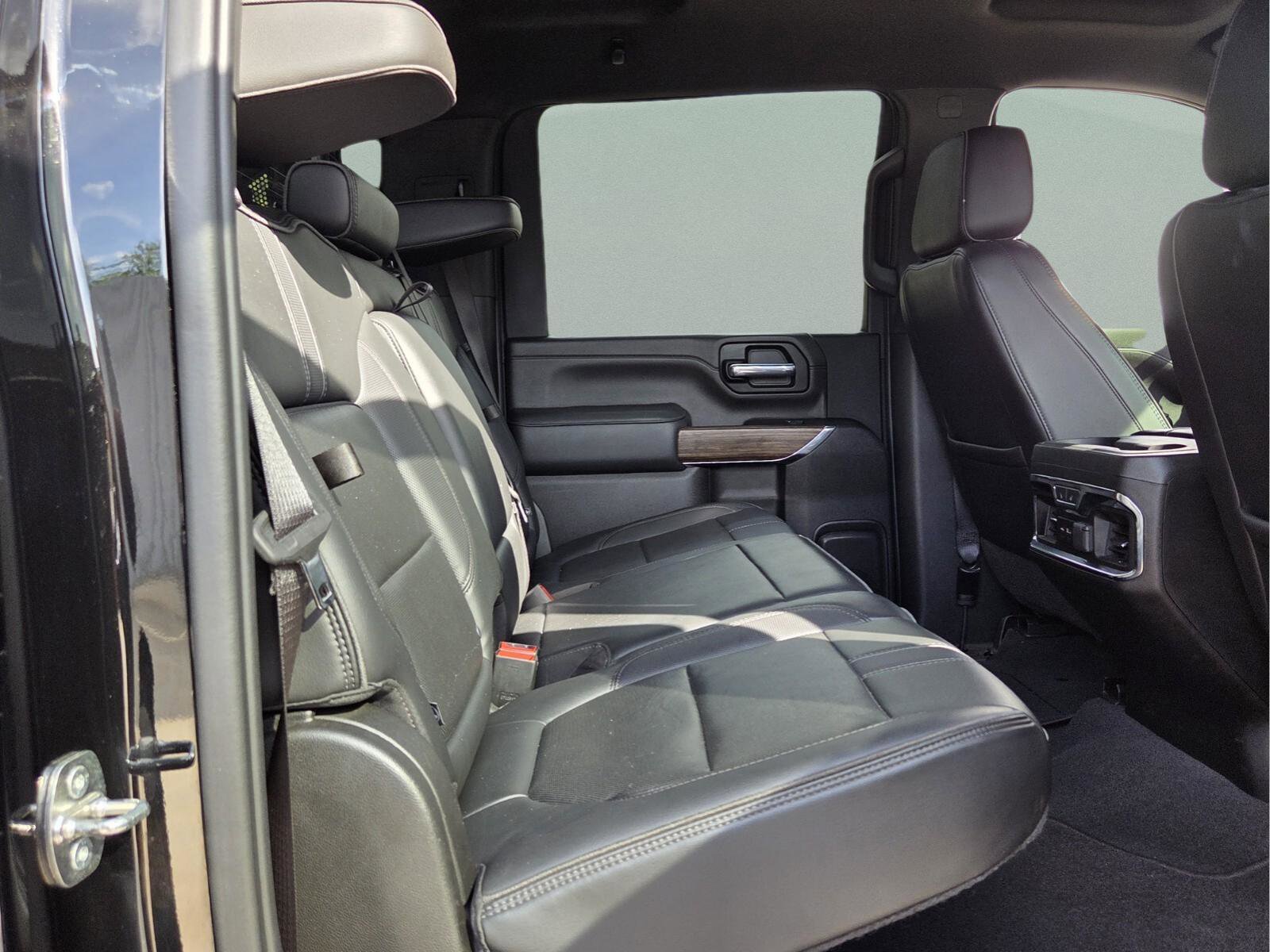 Used 2023 Chevrolet Silverado 2500 High Country w/ Z71 Off-Road Package AWD/4WD image 18