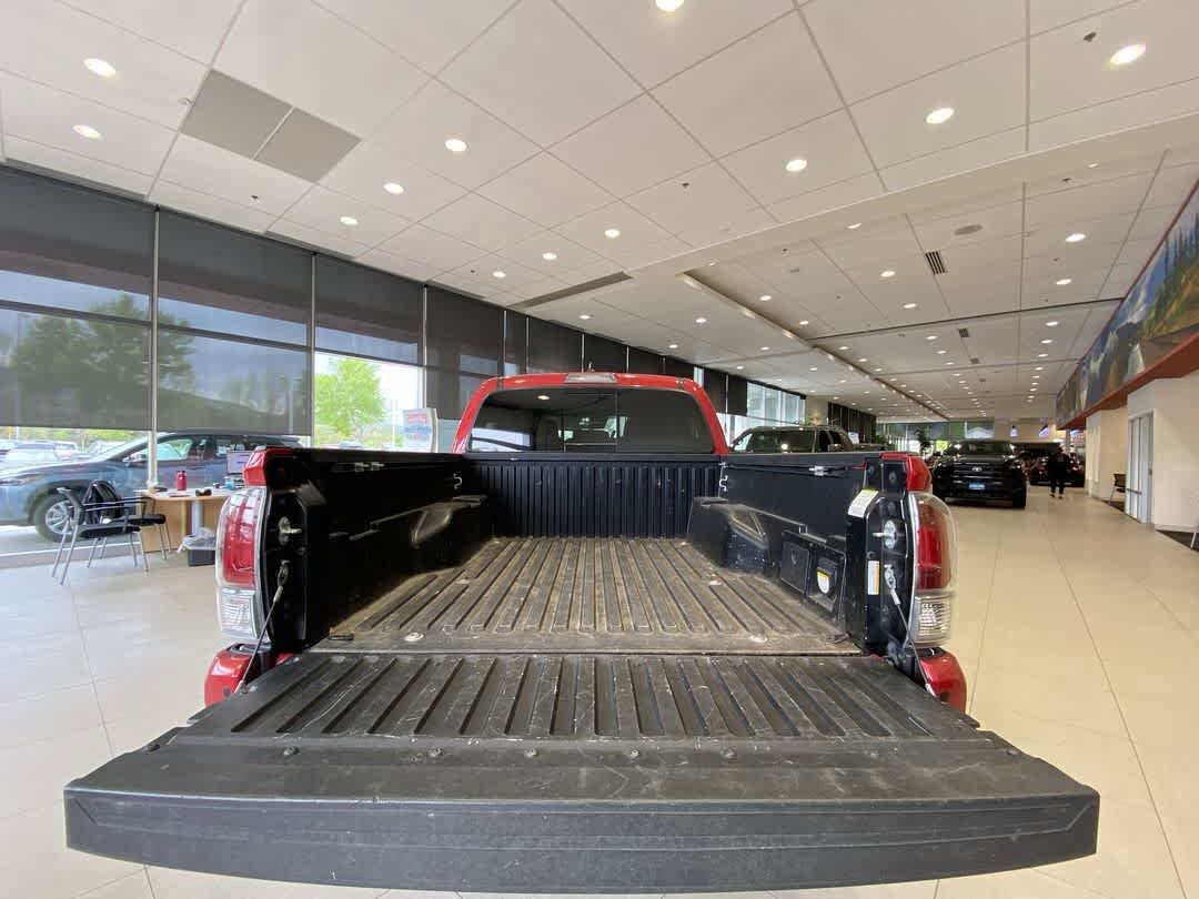 Certified 2021 Toyota Tacoma TRD Off-Road w/ Technology Package AWD/4WD image 25