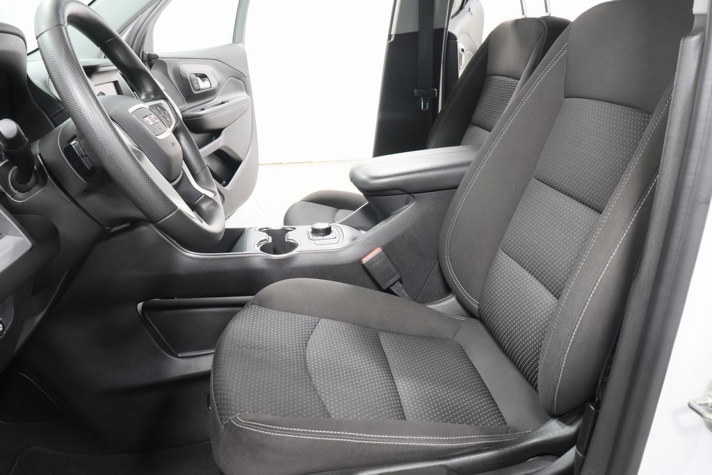 Used 2024 GMC Terrain SLE image 19