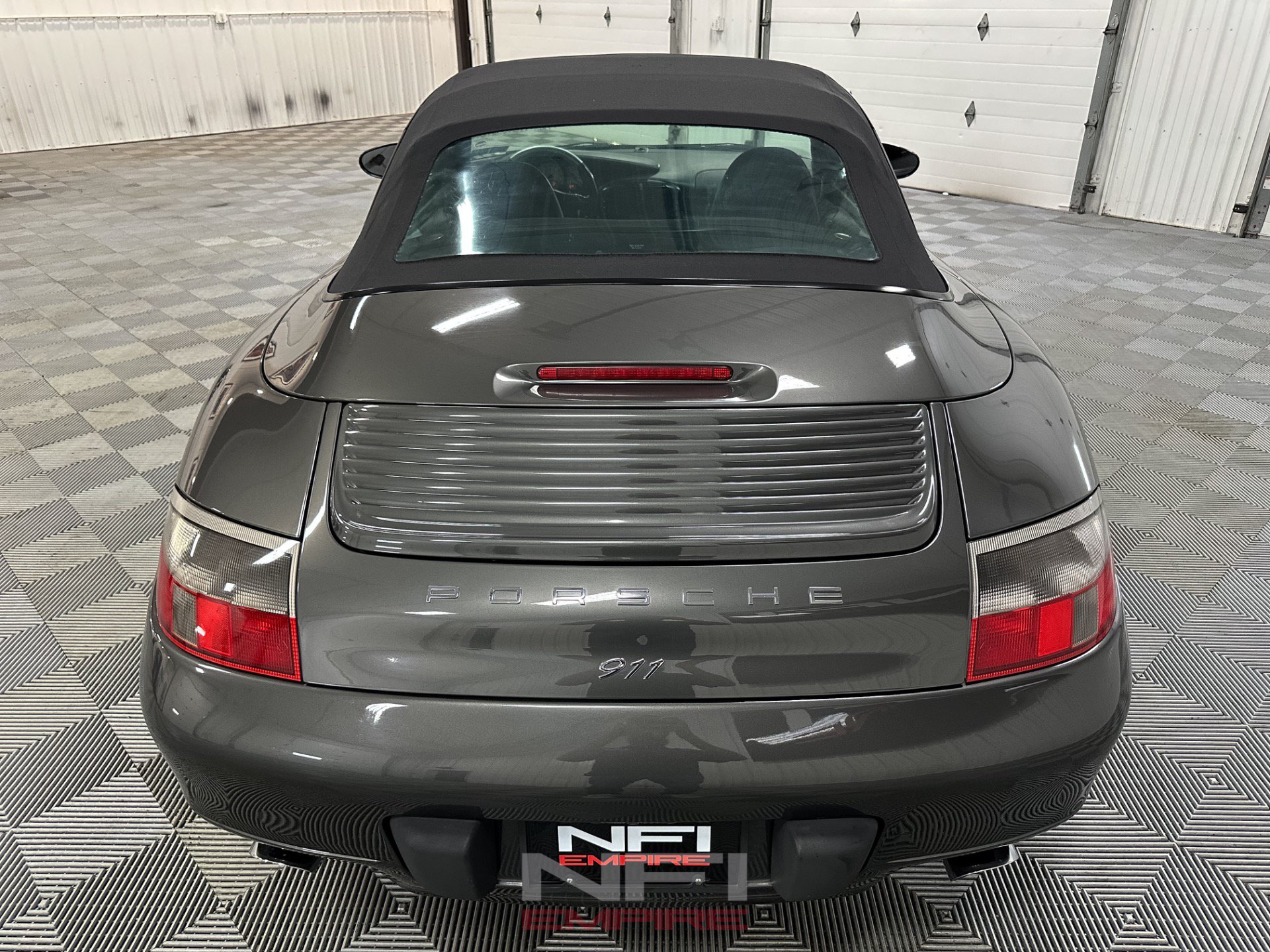 Used 2000 Porsche 911 Cabriolet image 17