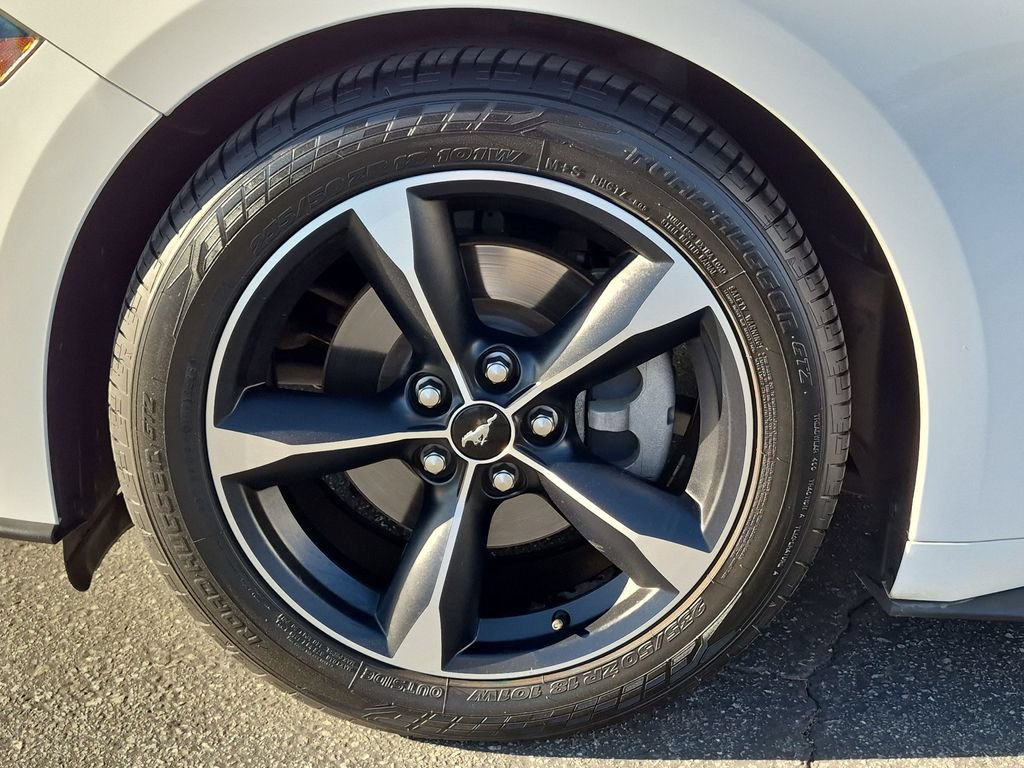 Used 2021 Ford Mustang Coupe RWD image 10