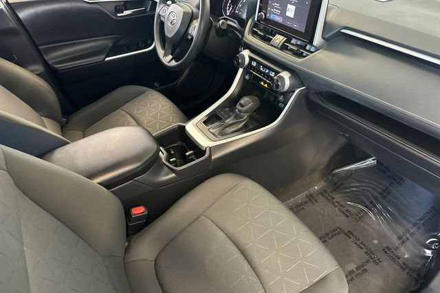 Certified 2024 Toyota RAV4 XLE FWD image 20