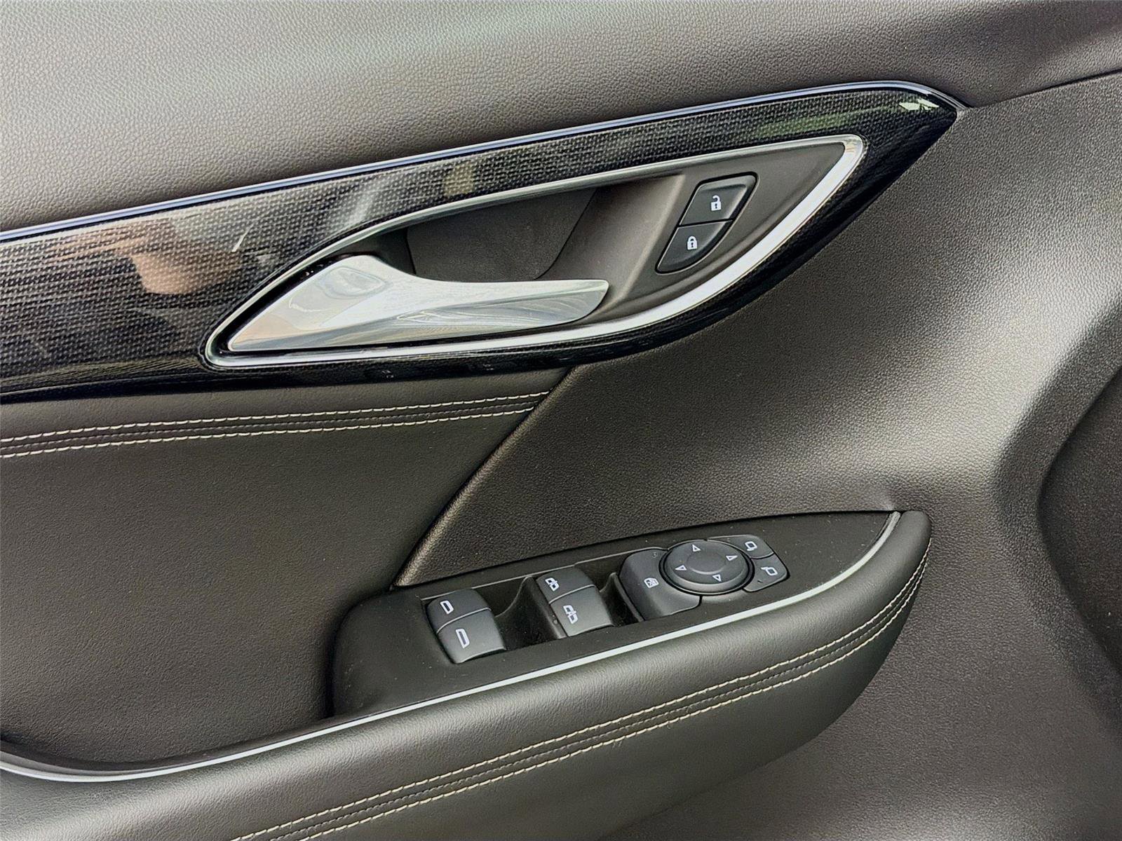 Used 2023 Buick Envision Preferred w/ Sport Touring Package image 18