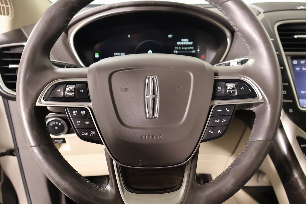Used 2020 Lincoln Nautilus Reserve w/ Equipment Group 201A image 3