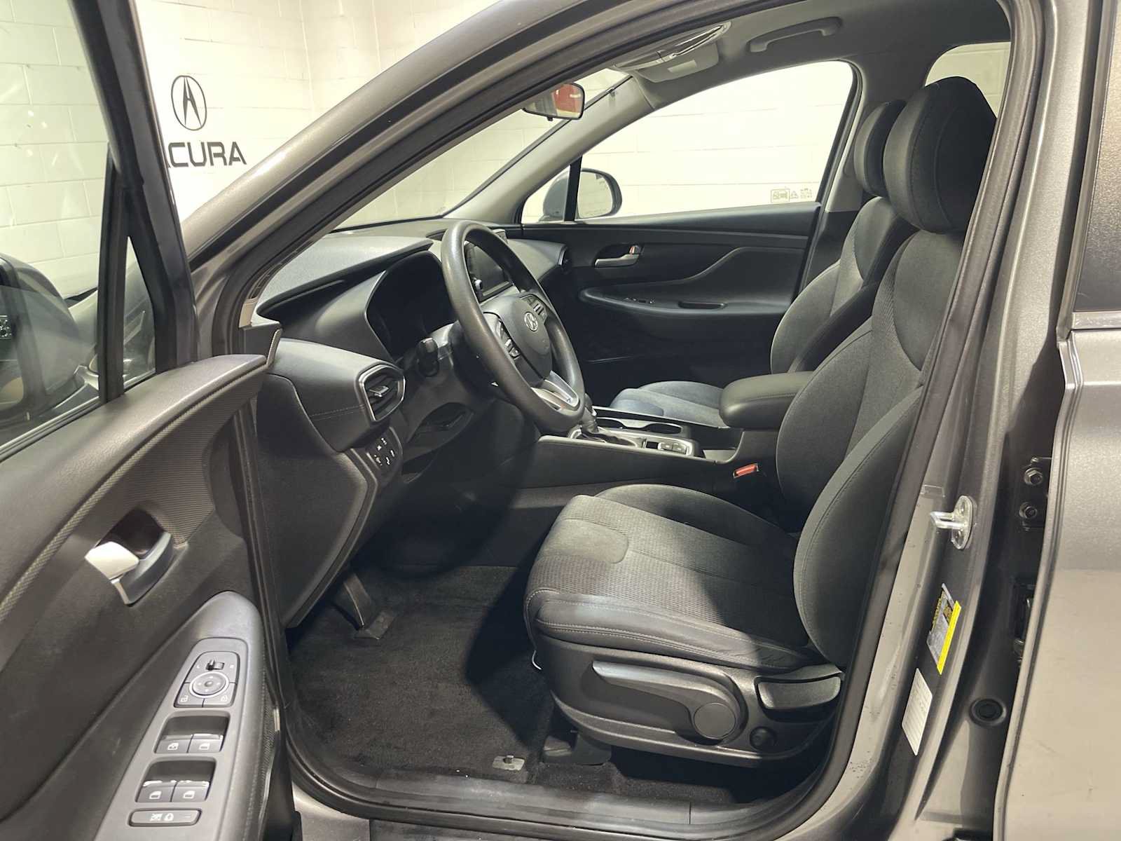 Used 2019 Hyundai Santa Fe SE AWD/4WD image 2