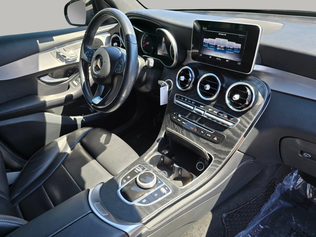 Used 2019 Mercedes-Benz GLC 300 4MATIC image 28