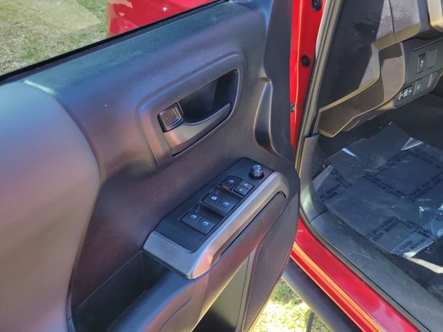 Used 2021 Toyota Tacoma SR5 image 9