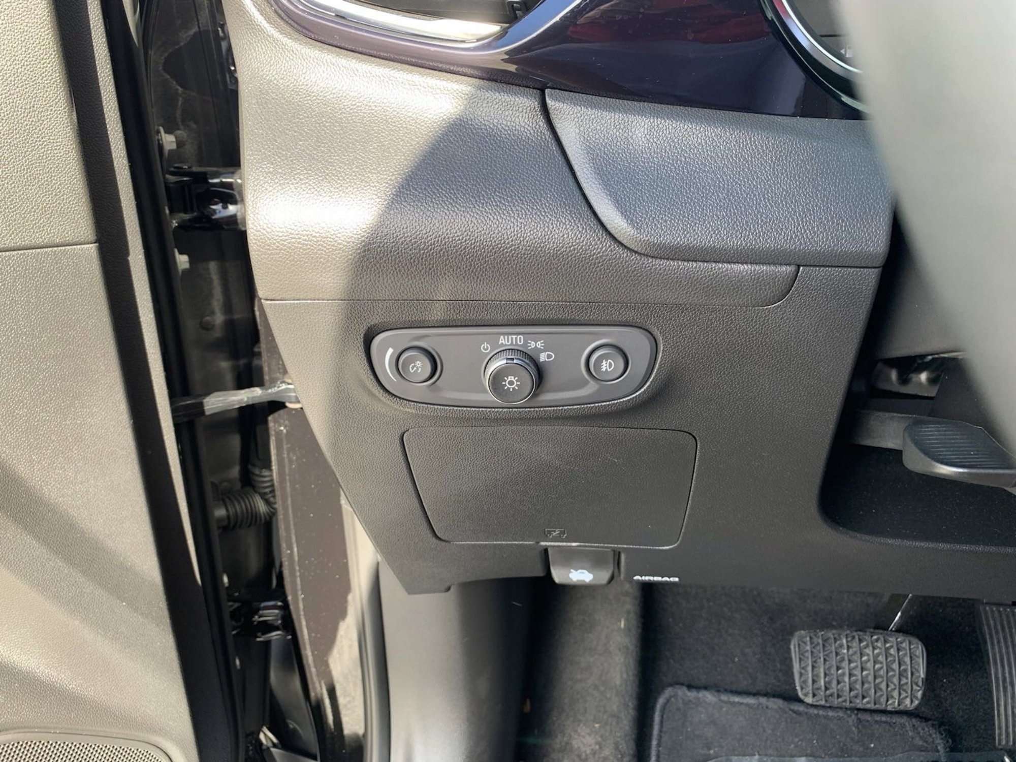 Used 2021 Buick Encore GX Select FWD image 32