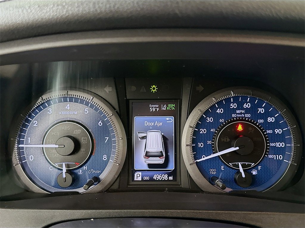 Used 2018 Toyota Sienna XLE image 12