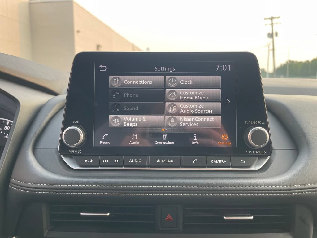 Used 2024 Nissan Rogue SV AWD/4WD image 10