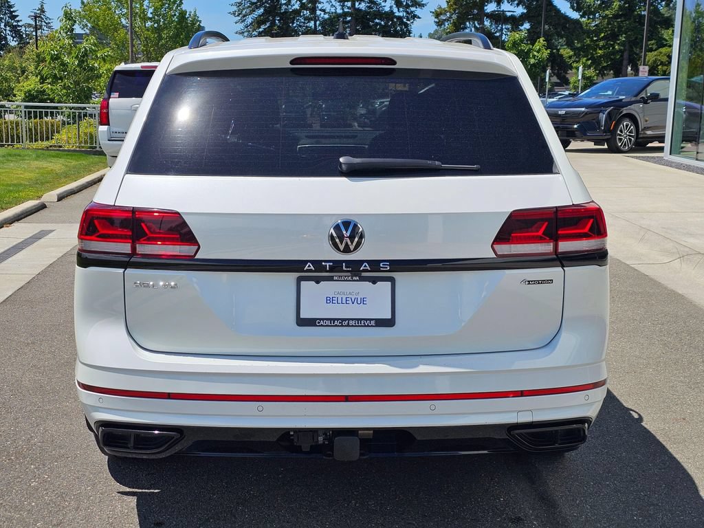 Used 2023 Volkswagen Atlas SEL R-Line AWD/4WD image 4
