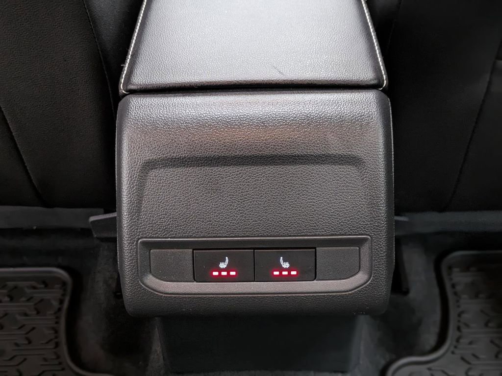 Used 2024 Volkswagen Jetta SEL image 13