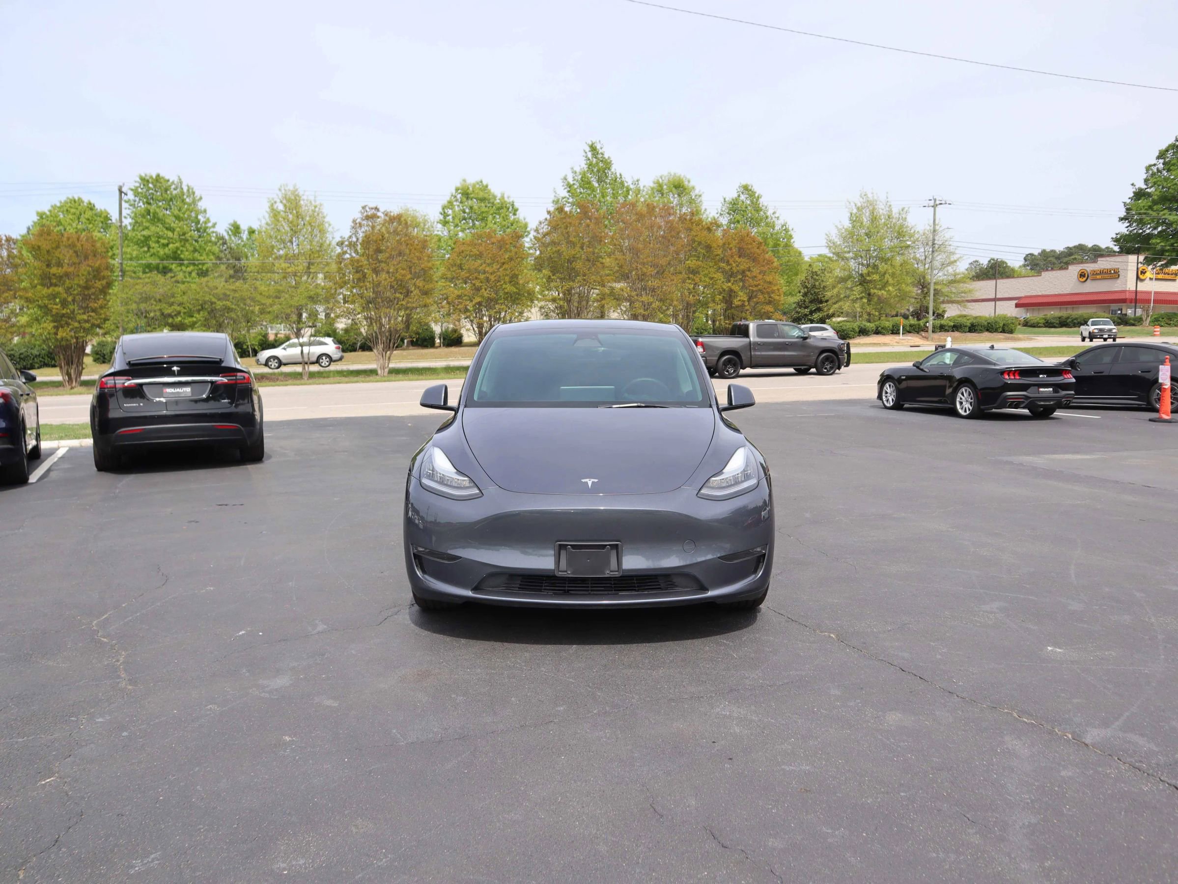 Used 2023 Tesla Model Y Long Range image 13