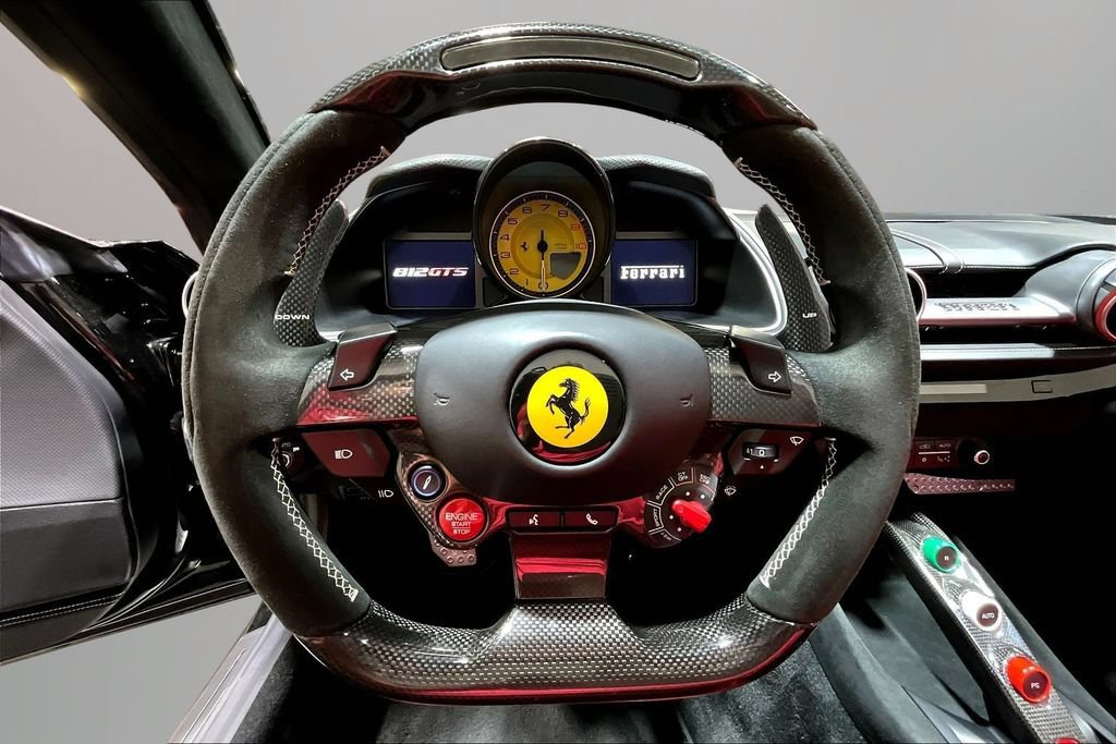 Used 2023 Ferrari 812 GTS RWD image 9