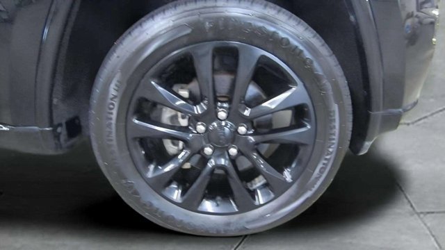 Used 2020 Jeep Grand Cherokee Altitude image 29