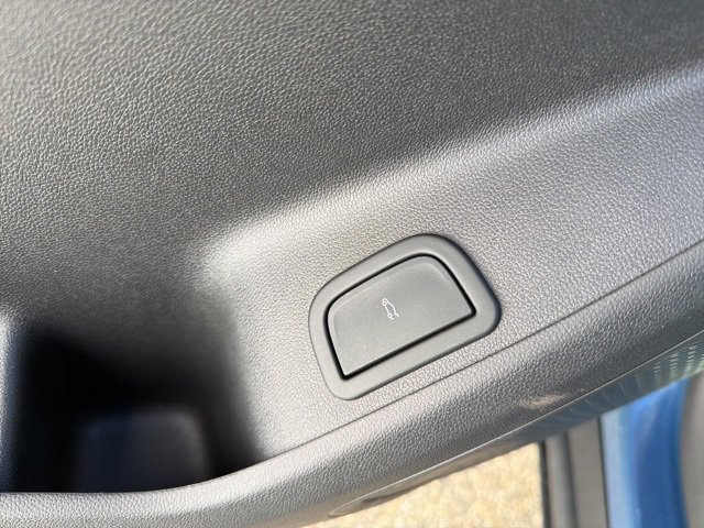 Used 2024 Chevrolet Traverse LT image 27