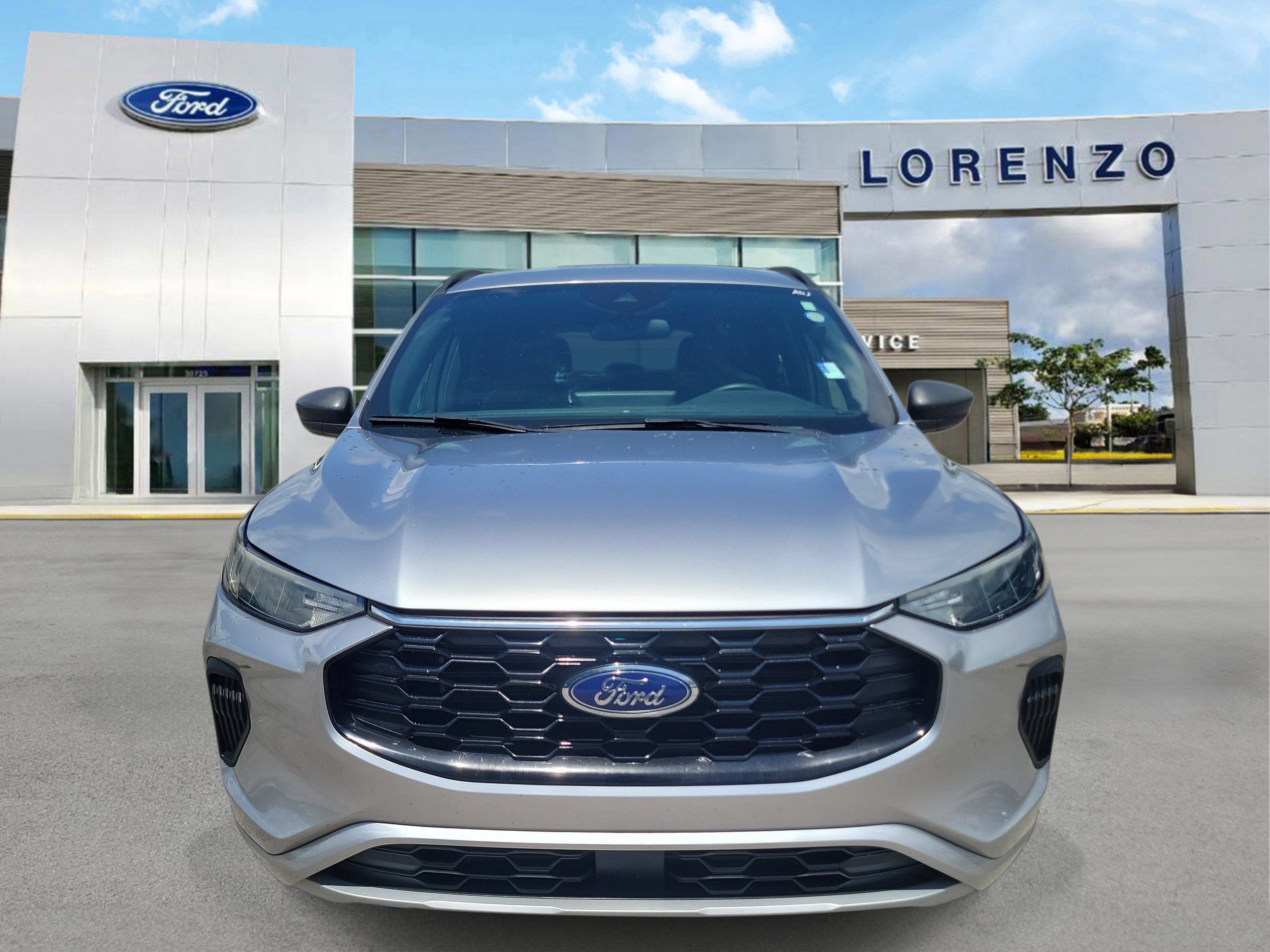 Used 2024 Ford Escape ST-Line w/ Tech Pack #1 FWD image 2