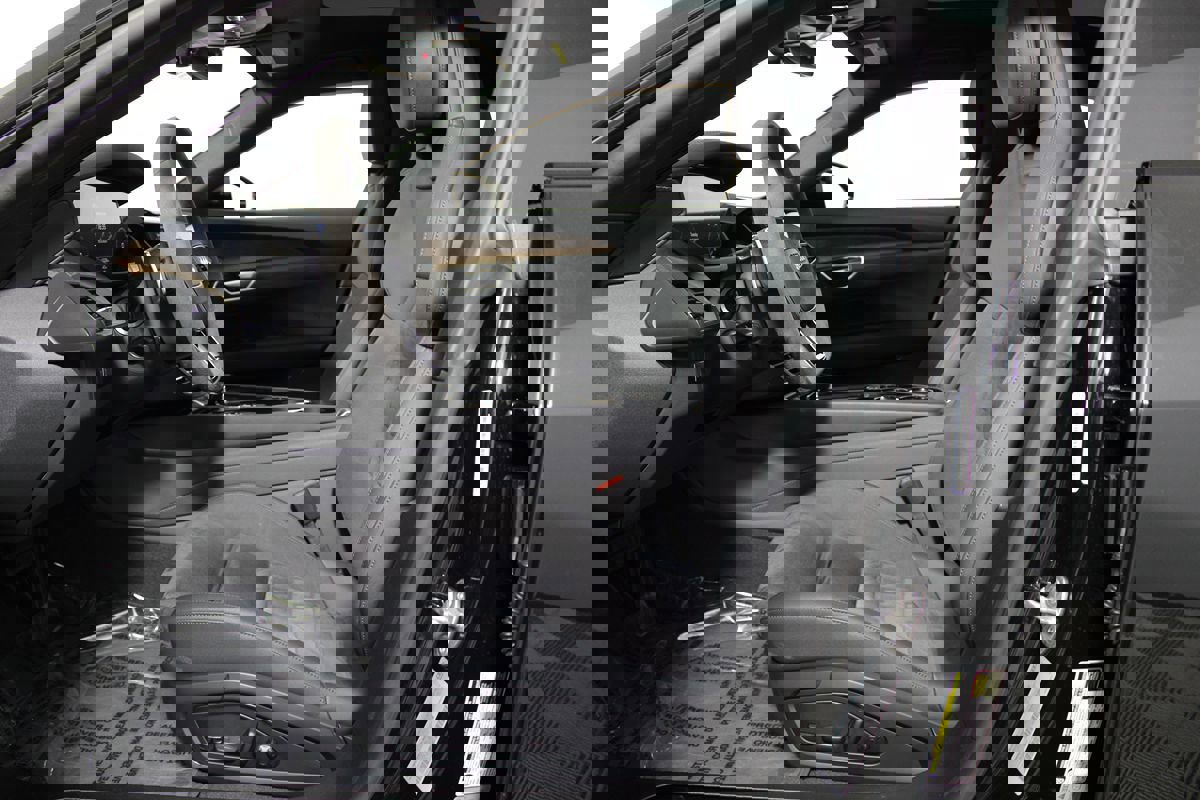 Used 2024 Audi e-tron GT Premium Plus image 8