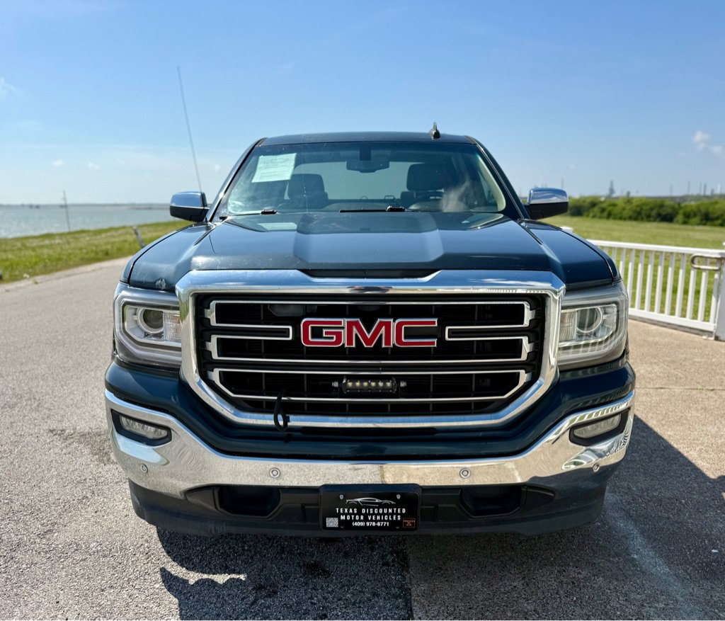 Used 2018 GMC Sierra 1500 SLT w/ Texas SLT Premium Package RWD image 2