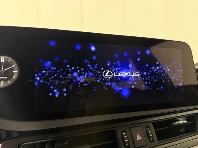 Used 2025 Lexus ES 300h w/ Premium Package FWD image 20