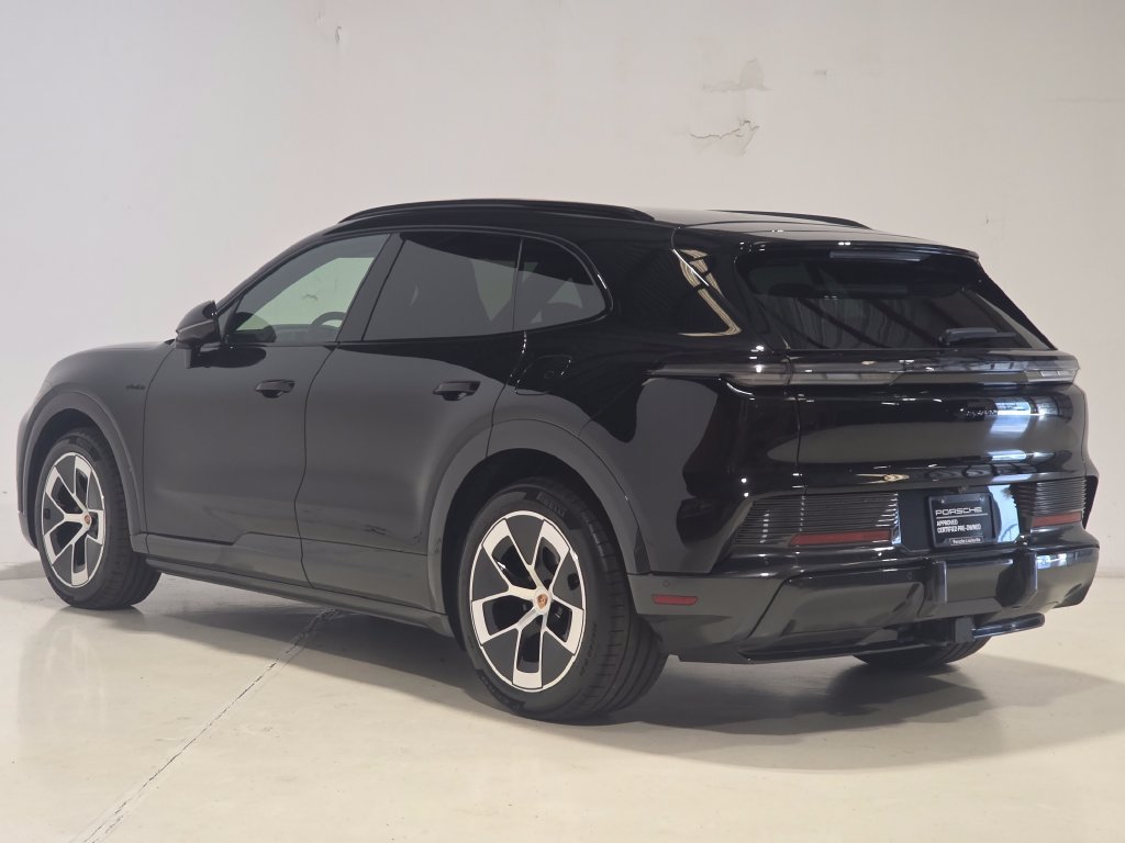 Certified 2026 Porsche Cayenne Electric AWD/4WD image 3