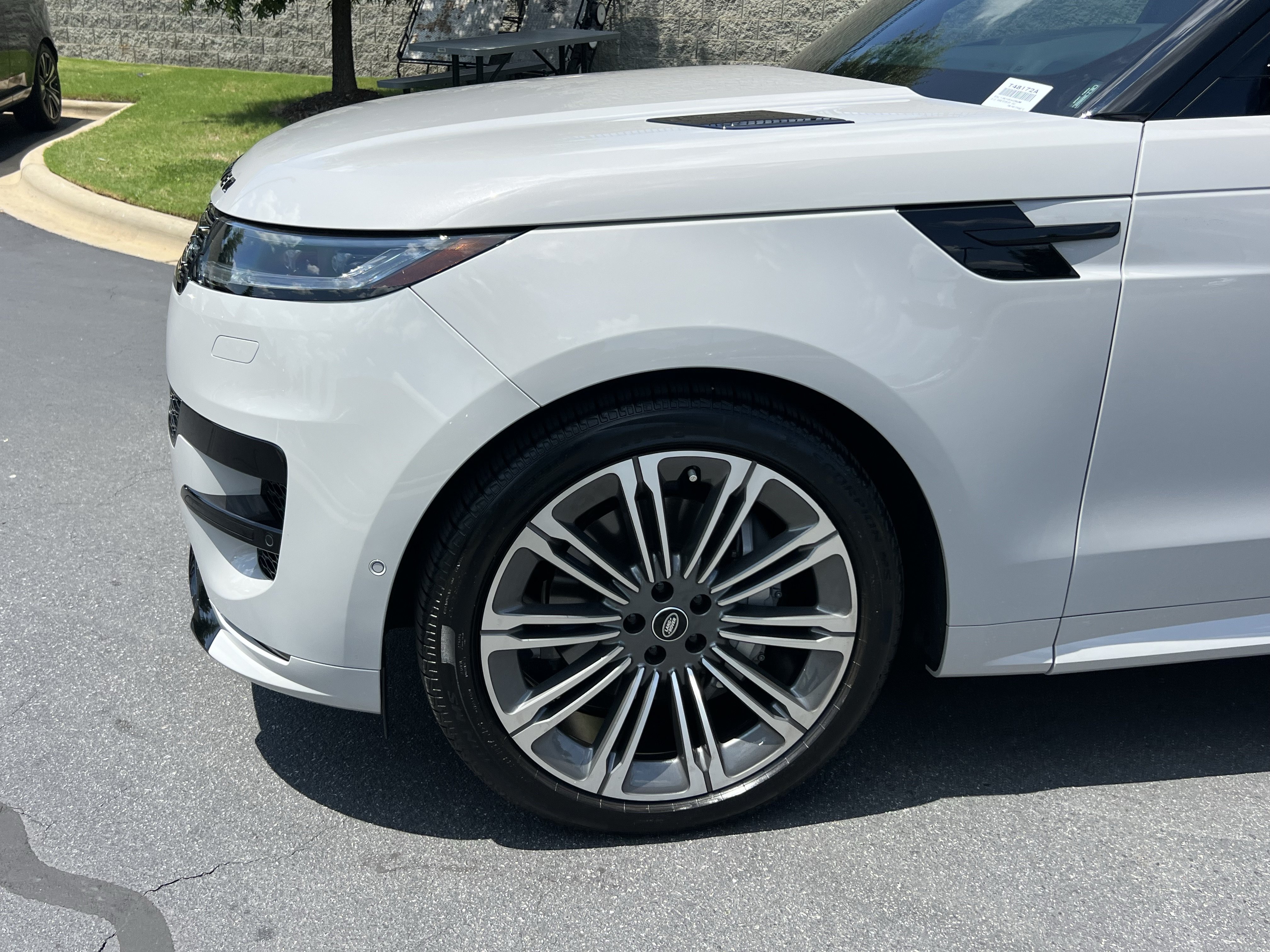 Certified 2025 Land Rover Range Rover Sport Dynamic SE AWD/4WD image 13