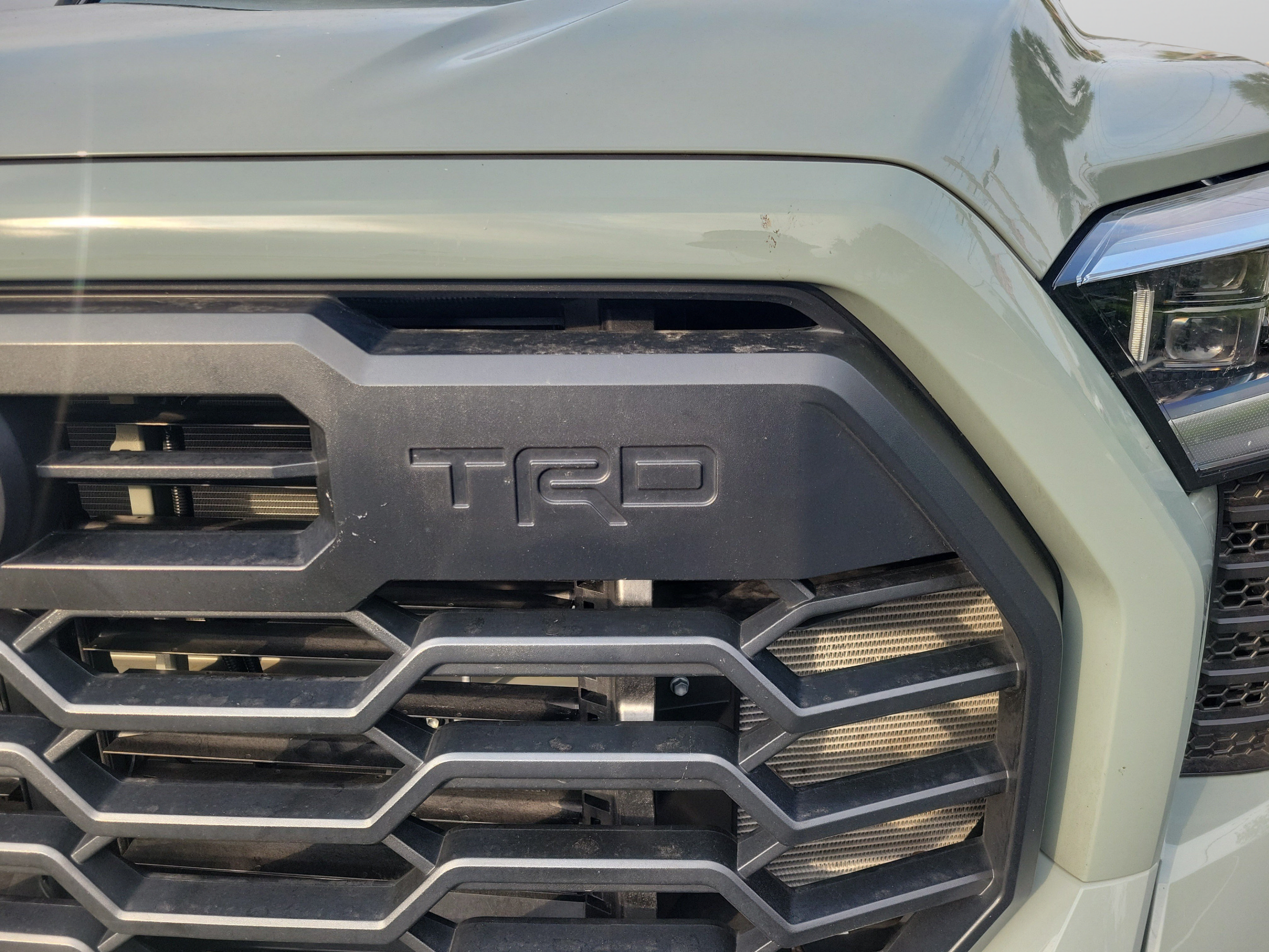 Used 2025 Toyota Tundra Limited w/ TRD Off-Road Package AWD/4WD image 8