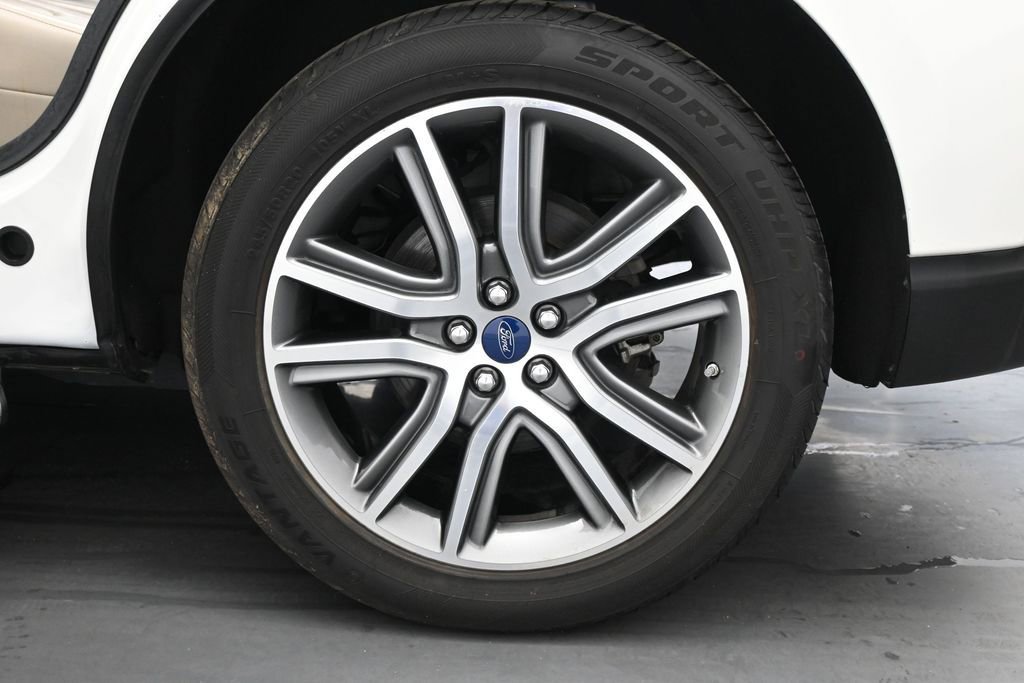 Certified 2020 Ford Edge Titanium FWD image 24