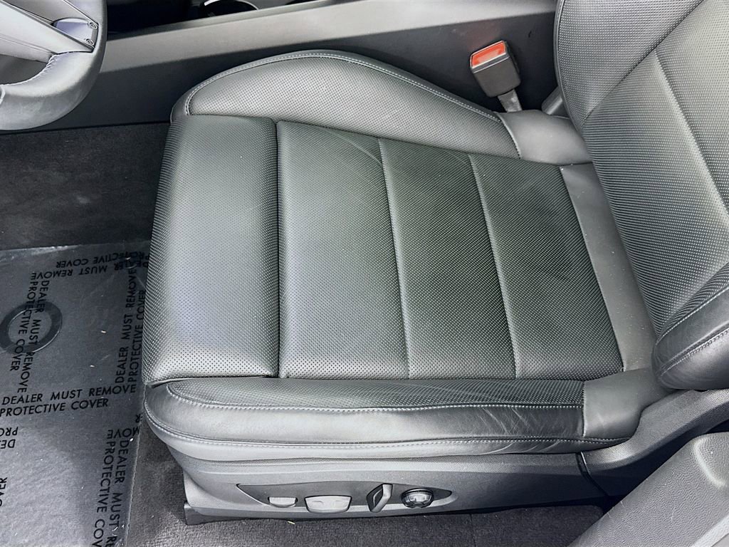 Certified 2024 Porsche Macan 4 Electric image 13