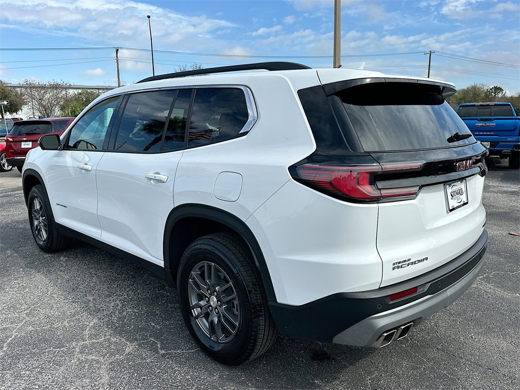 Used 2025 GMC Acadia Elevation image 7