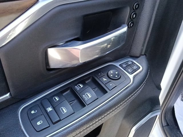 Used 2024 RAM 2500 Laramie AWD/4WD image 13