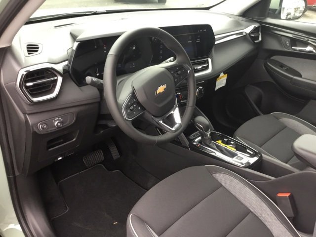 New 2025 Chevrolet TrailBlazer LT w/ LT Cold Weather Package image 11