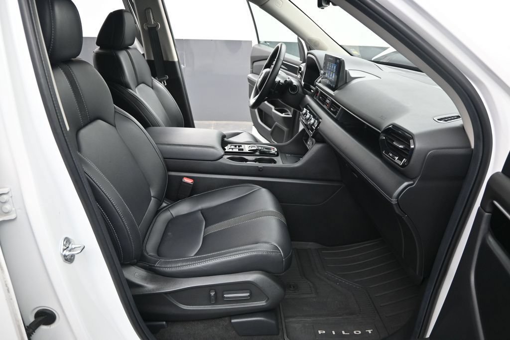 Used 2025 Honda Pilot EX-L image 26
