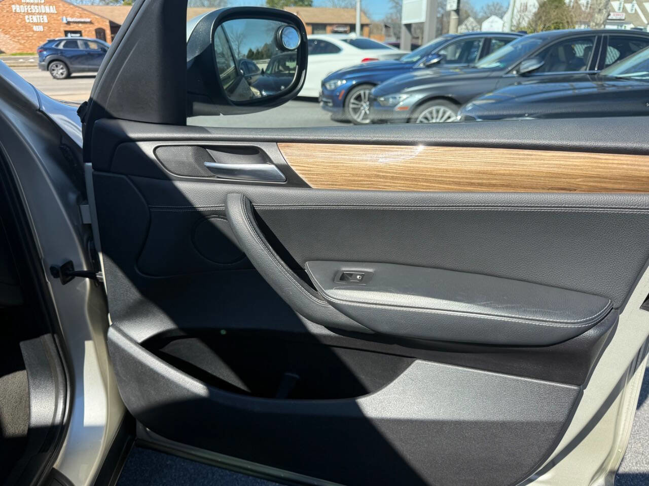 Used 2011 BMW X3 xDrive28i image 31