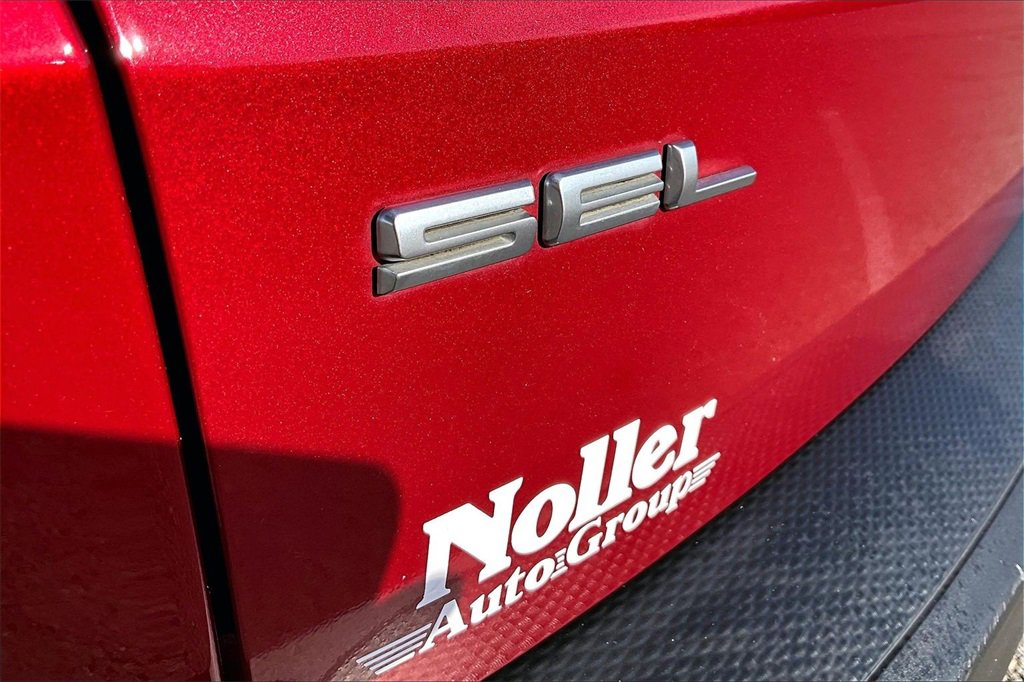 Used 2022 Ford Escape SEL w/ Technology Package image 8