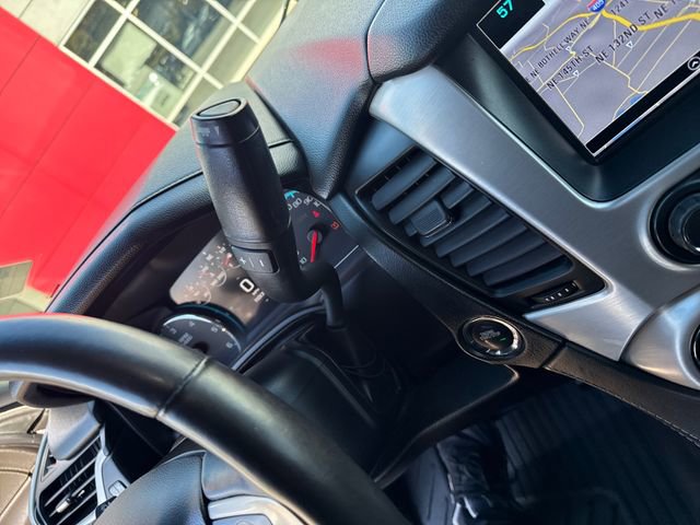 Used 2017 GMC Yukon SLT w/ Premium Edition image 30