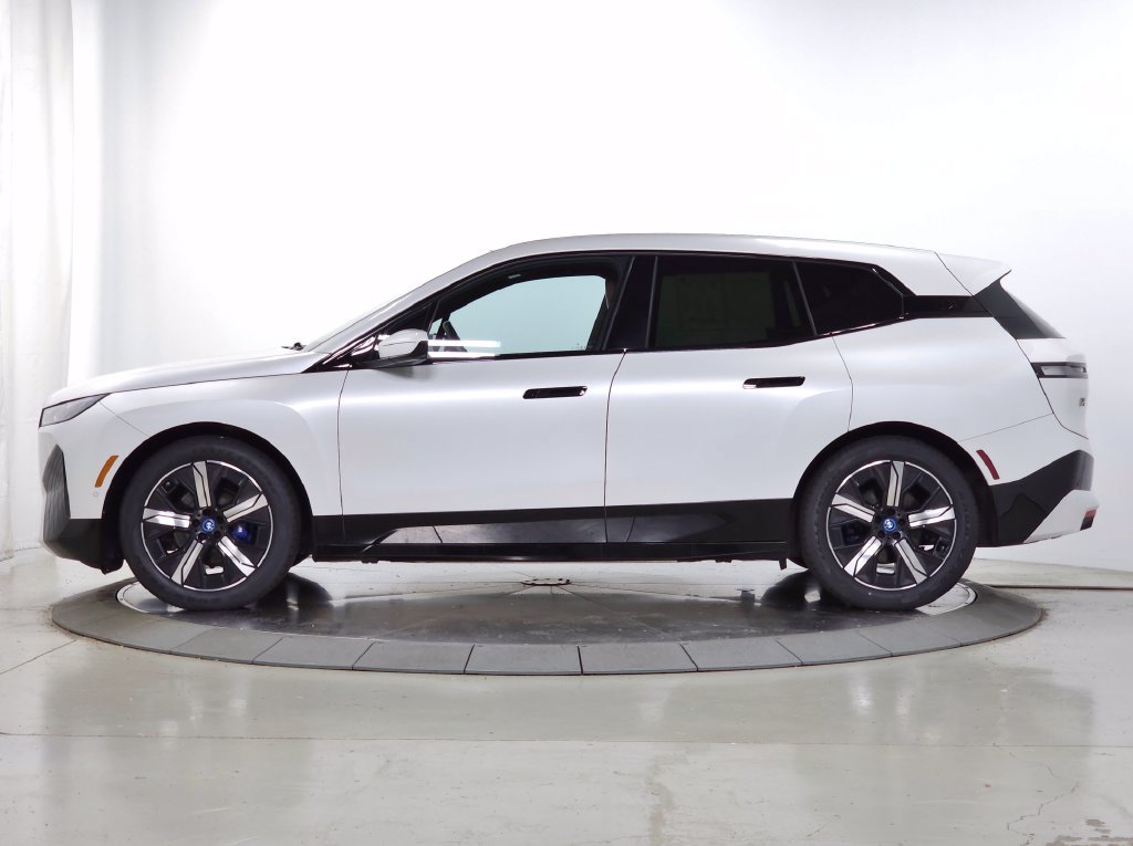 Certified 2024 BMW iX M60 AWD/4WD image 5