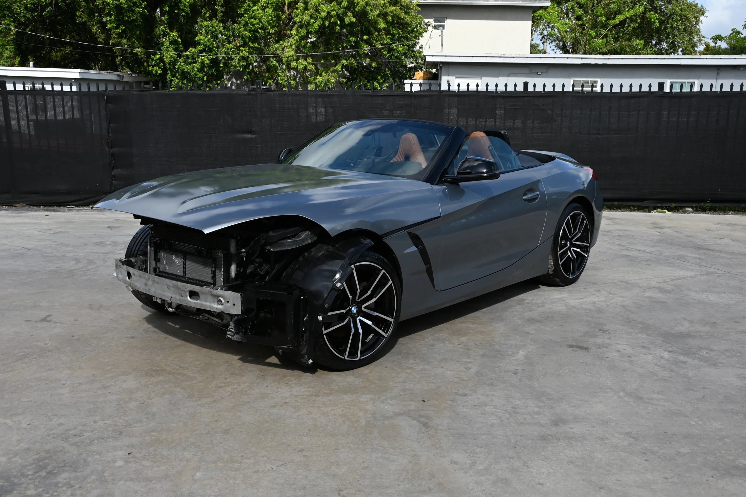 Used 2024 BMW Z4 sDrive30i w/ Premium Package RWD image 2