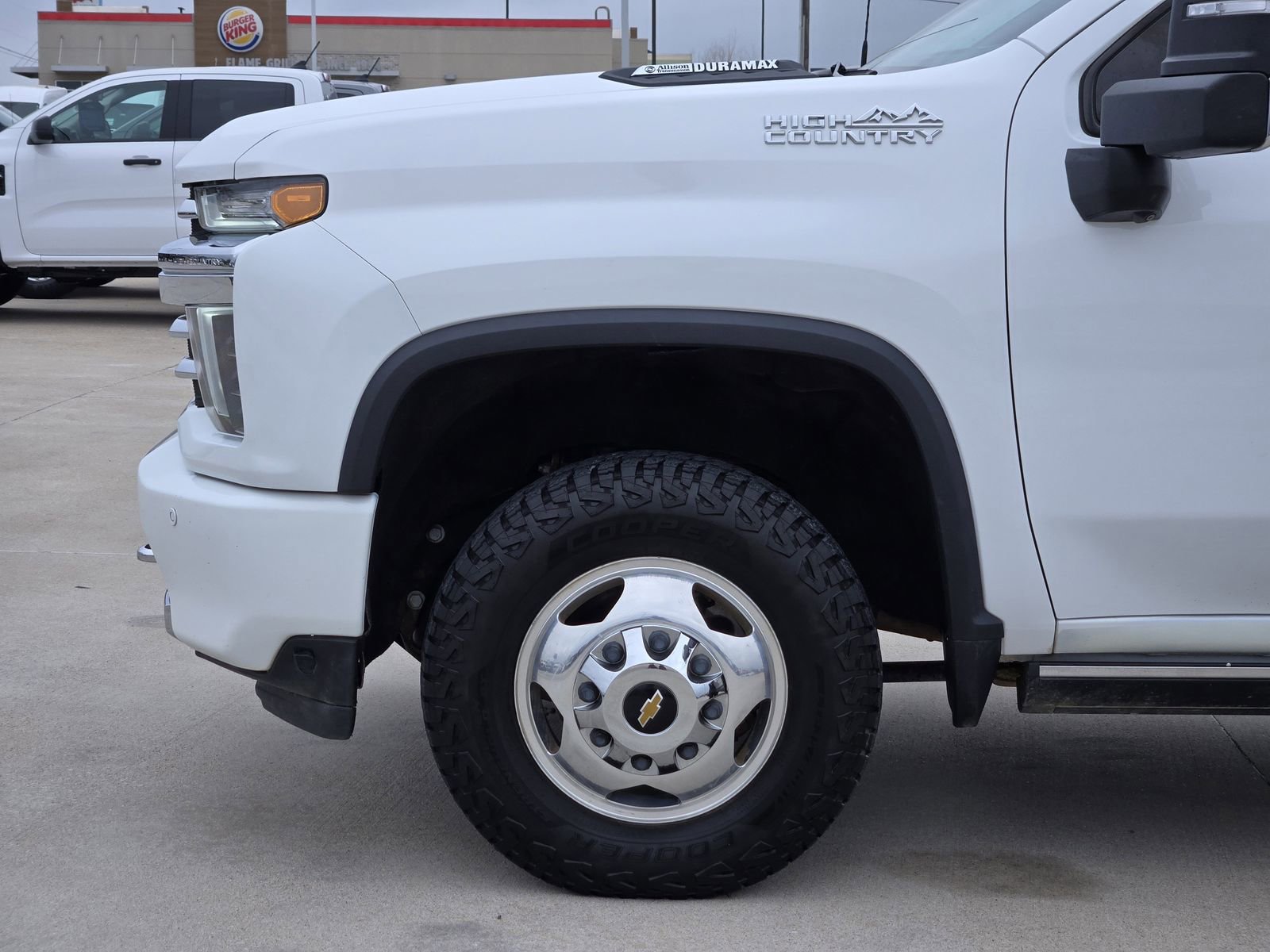 Used 2023 Chevrolet Silverado 3500 High Country w/ Technology Package image 9