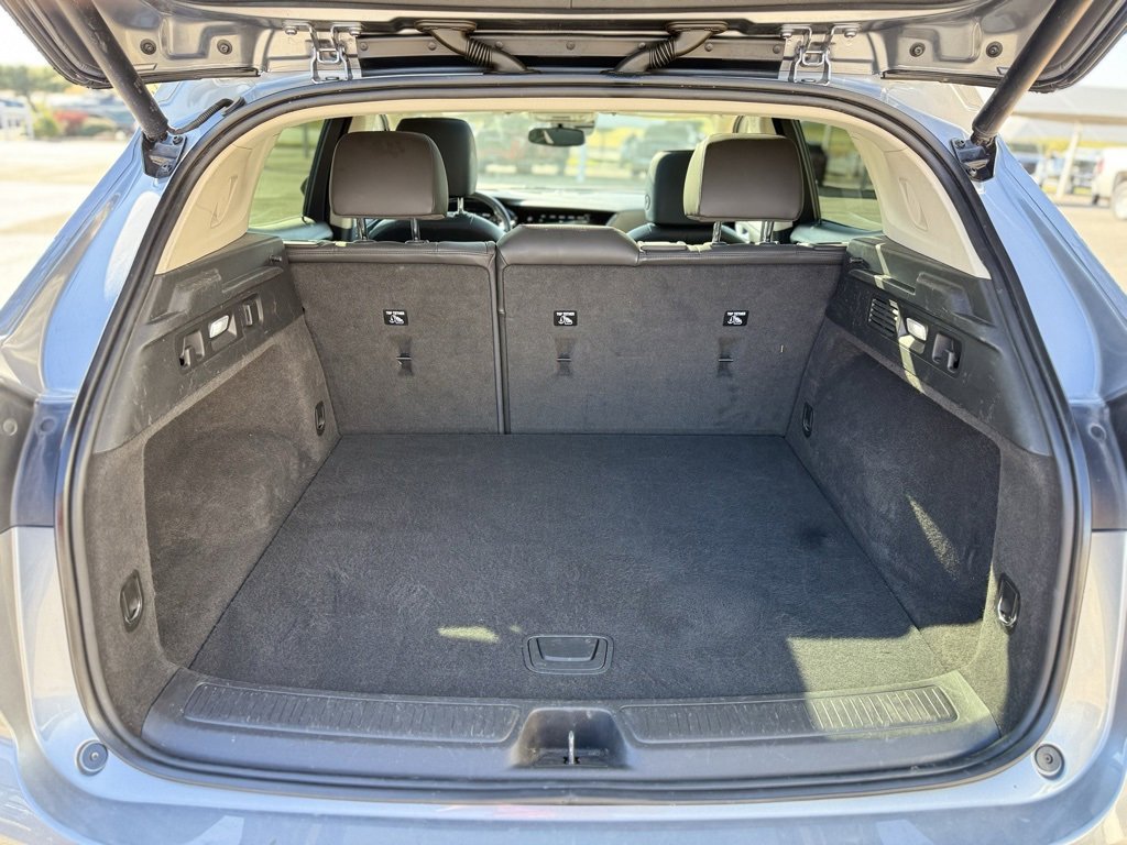 Used 2022 Buick Envision Essence w/ Technology Package I image 16