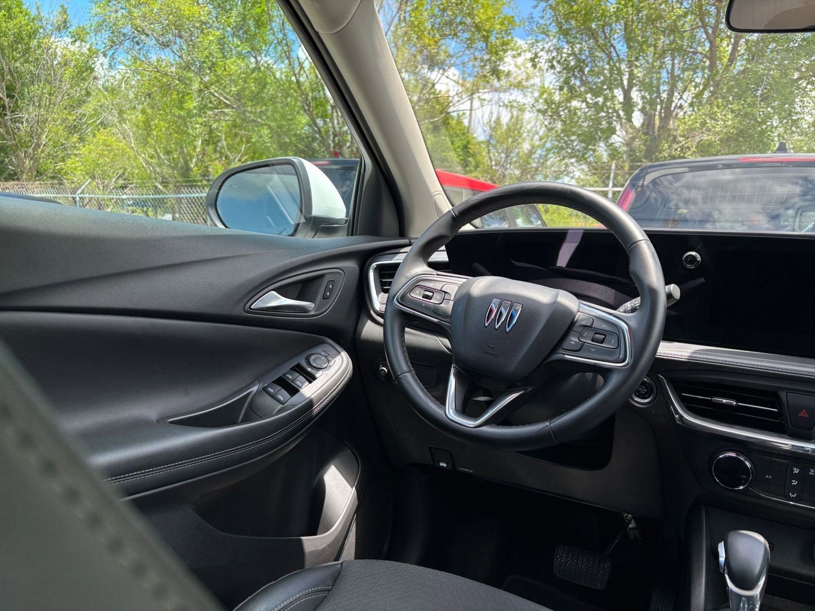 Used 2025 Buick Encore GX Preferred FWD image 33