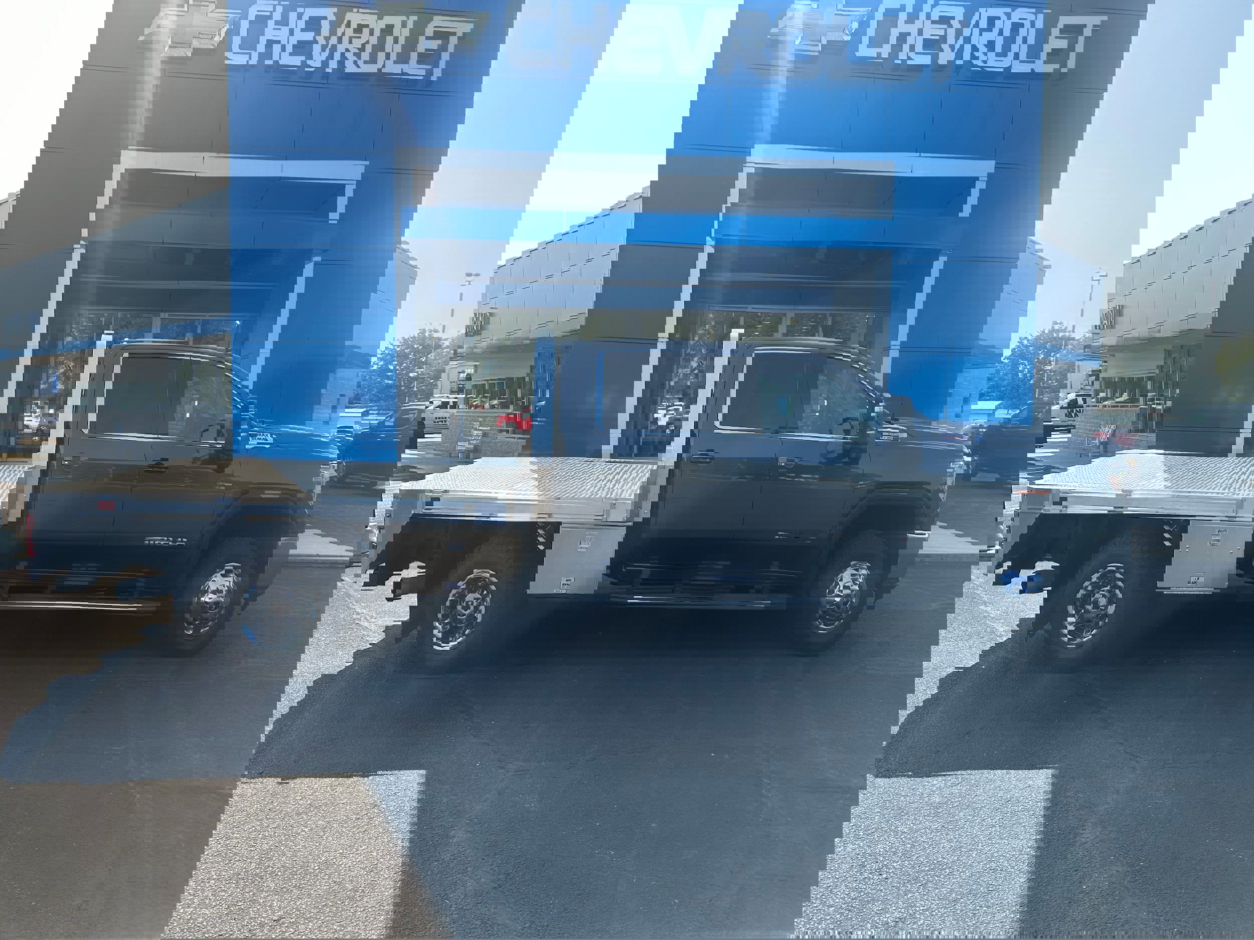 Used 2020 GMC Sierra 3500 SLE w/ SLE Convenience Package image 1