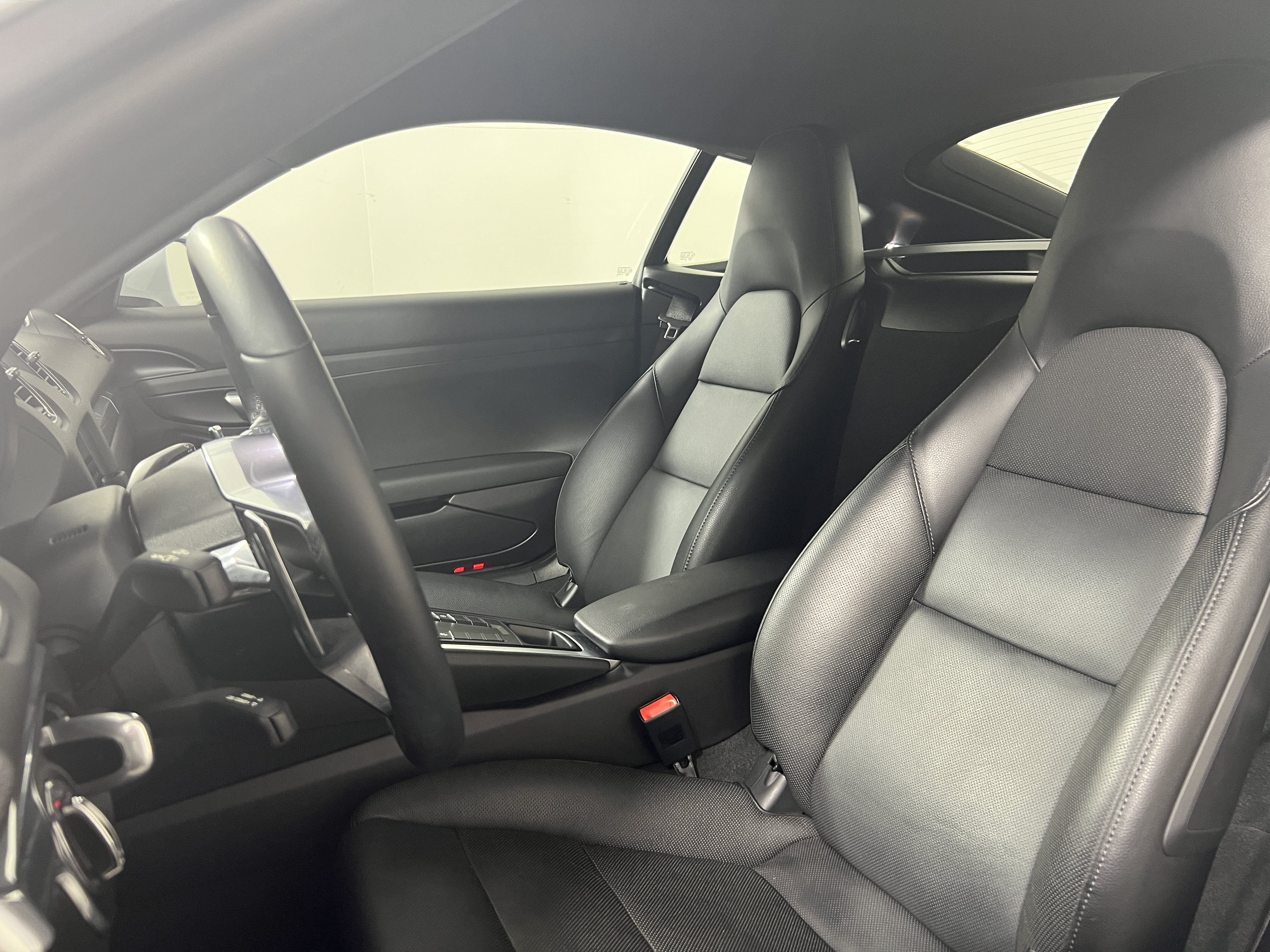 Certified 2024 Porsche 718 Cayman RWD image 5