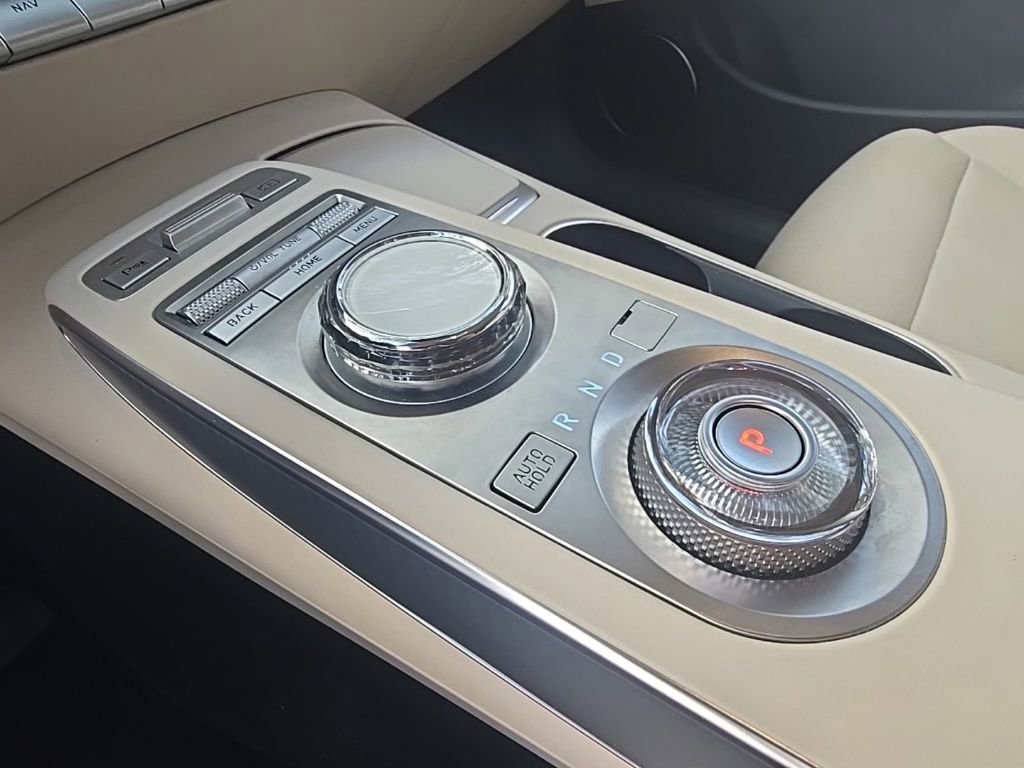 Used 2023 Genesis GV70 2.5T w/ Select Package image 15