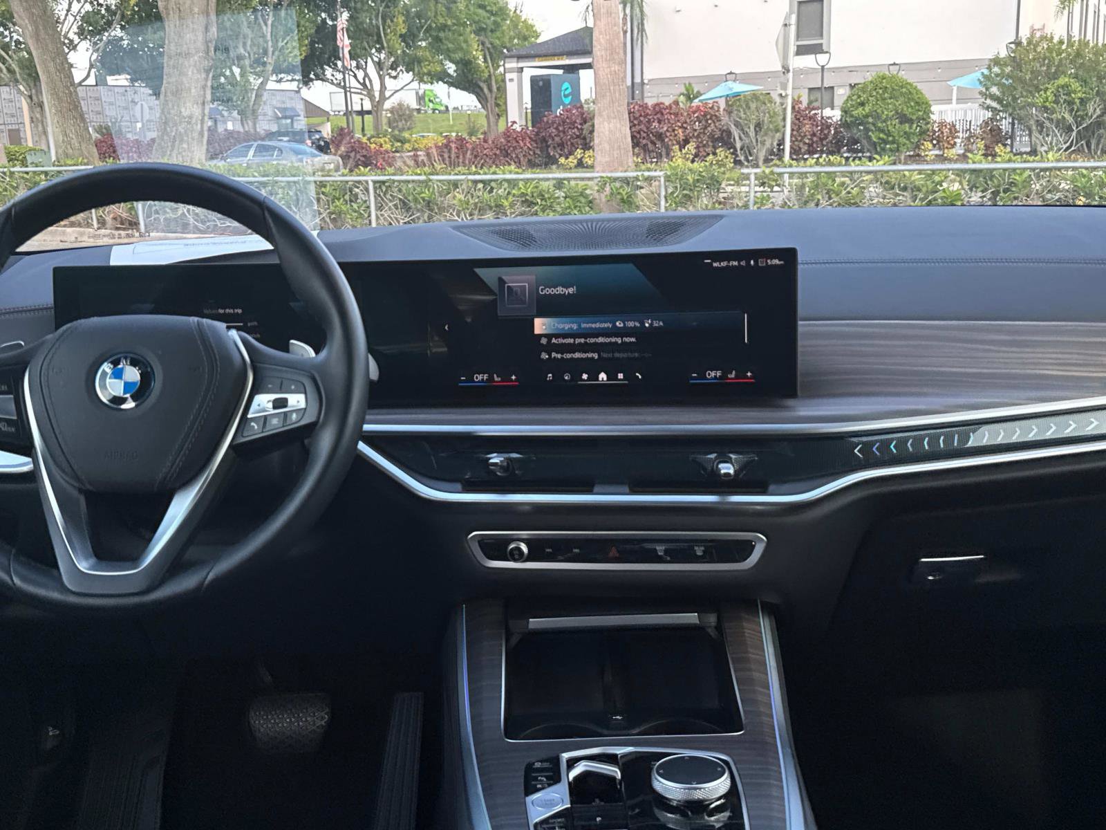 Certified 2025 BMW X5 xDrive50e w/ Parking Assistance Package image 14